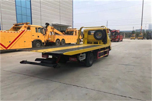 马昌营非事故拖车