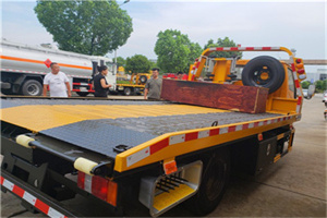 马昌营附近拖车电话号码服务